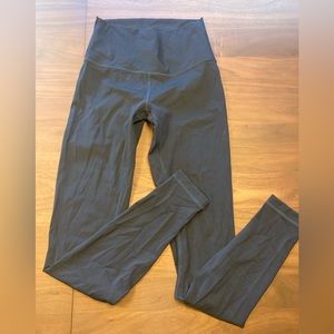 Lululemon navy blue Lululemon wunder under leggings